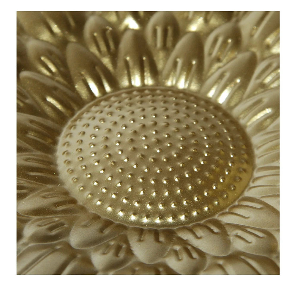 Luxury Round Golden Wall Decoration Hanging Creative Golden Metal Irregular Wall Disc Retro Style Home Decor Wall Pendants