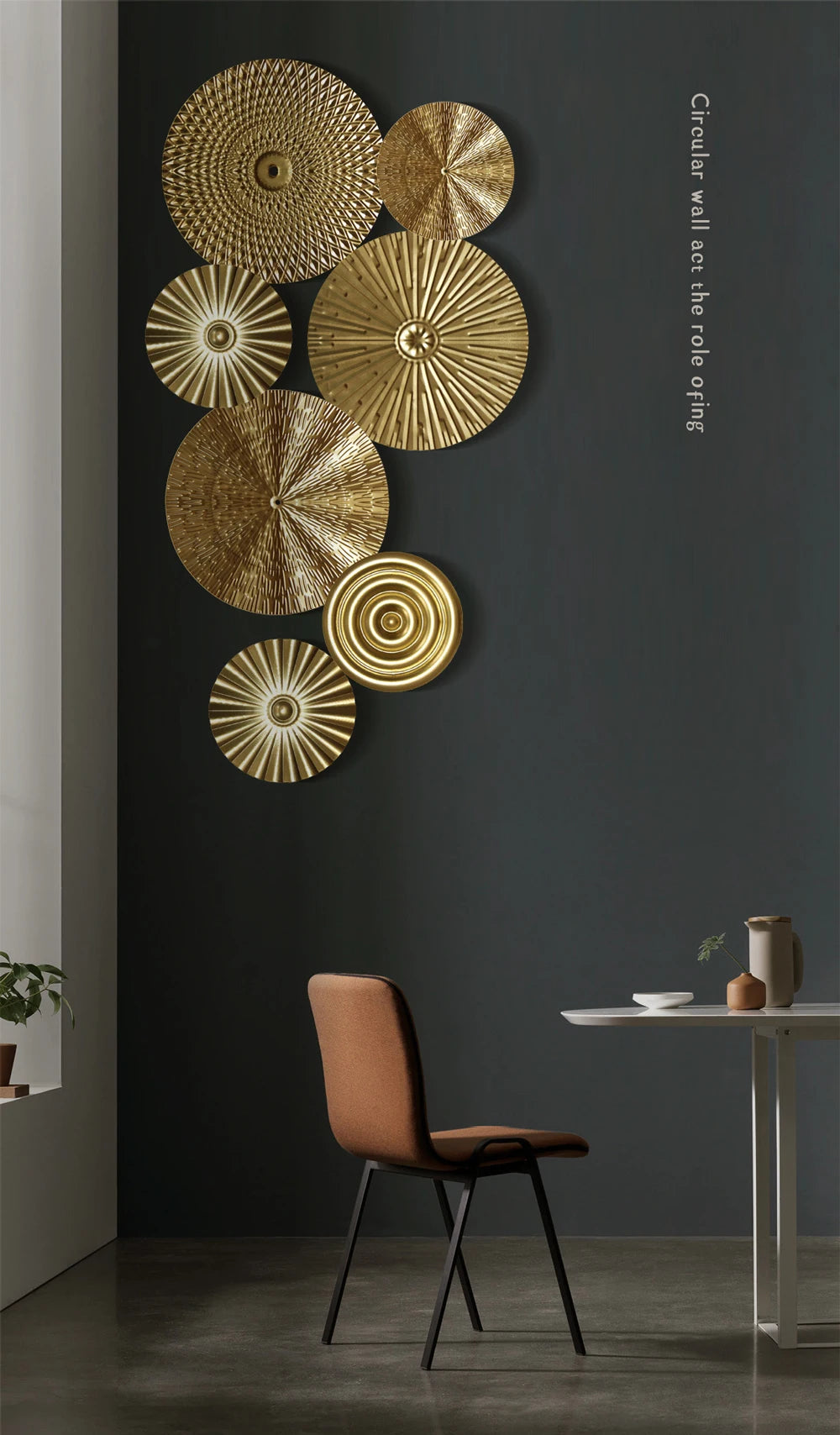 Luxury Round Golden Wall Decoration Hanging Creative Golden Metal Irregular Wall Disc Retro Style Home Decor Wall Pendants