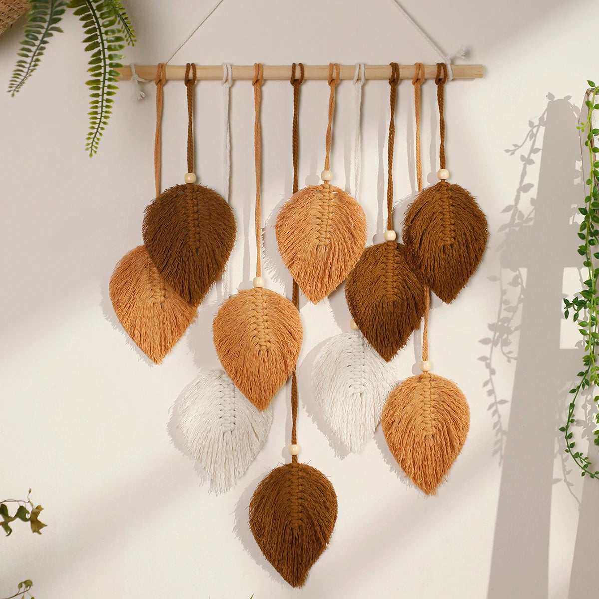 Boho Leaf Macrame Tapestry Woven Wall Hanging Tapestry Home Wall Decor Wood Bead Crafts Bedroom Living Room Decor Aesthetic Gift