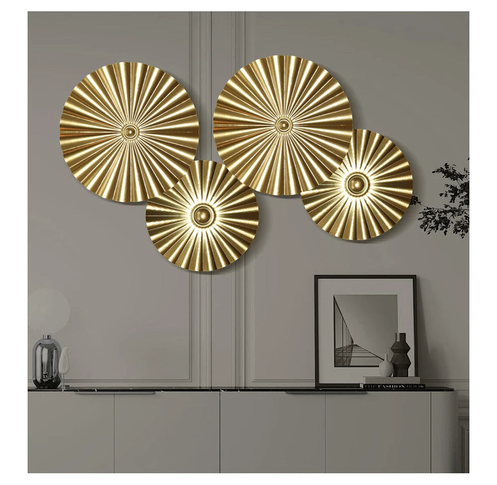Luxury Round Golden Wall Decoration Hanging Creative Golden Metal Irregular Wall Disc Retro Style Home Decor Wall Pendants