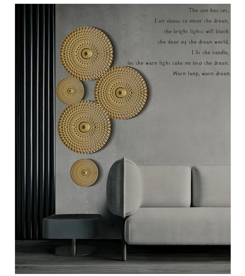 Luxury Round Golden Wall Decoration Hanging Creative Golden Metal Irregular Wall Disc Retro Style Home Decor Wall Pendants