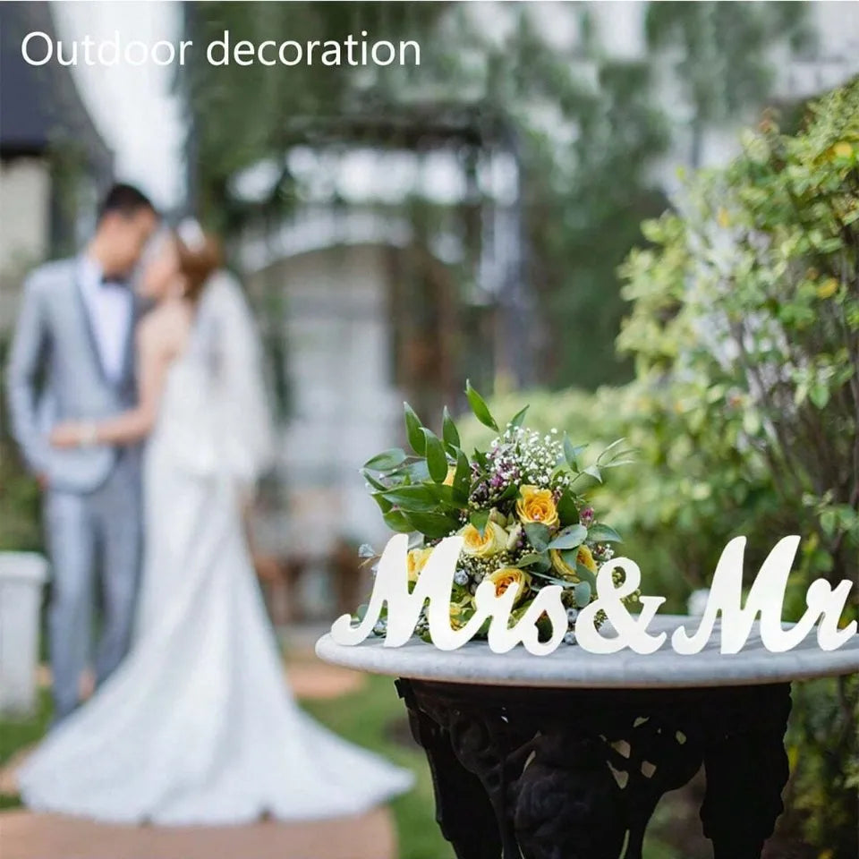 Wooden Letter Wedding Decorations 3D Character Decoration Props for Mr. and Mrs. Wedding Activities Singles Party DIY Decoration