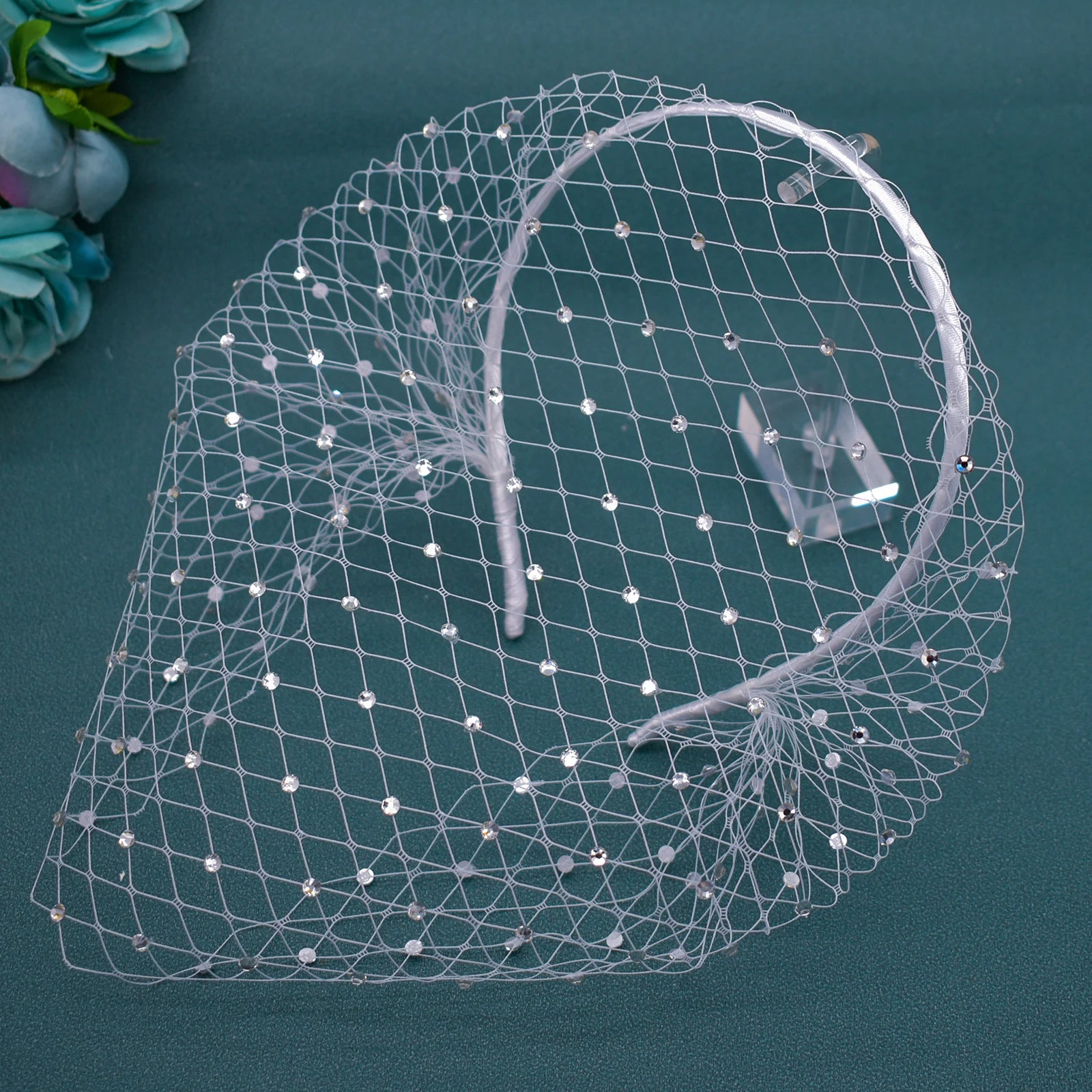 JM26 Tulle Cage Veil with Pearls Wedding Birdcage Veil with Headband Face Cover Bride Headdress Wedding Accessories Mariage