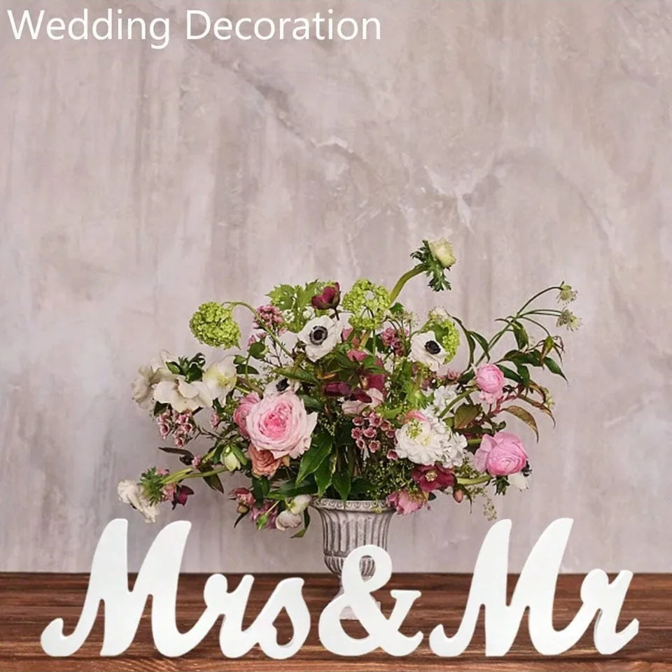 Wooden Letter Wedding Decorations 3D Character Decoration Props for Mr. and Mrs. Wedding Activities Singles Party DIY Decoration