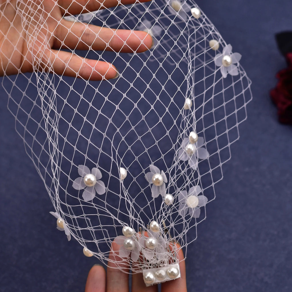 Mini Bridal Veils Blusher Veil Wedding Birdcage Veil with Pearls on the Two Combs Bachelorette Party Accessories VA15