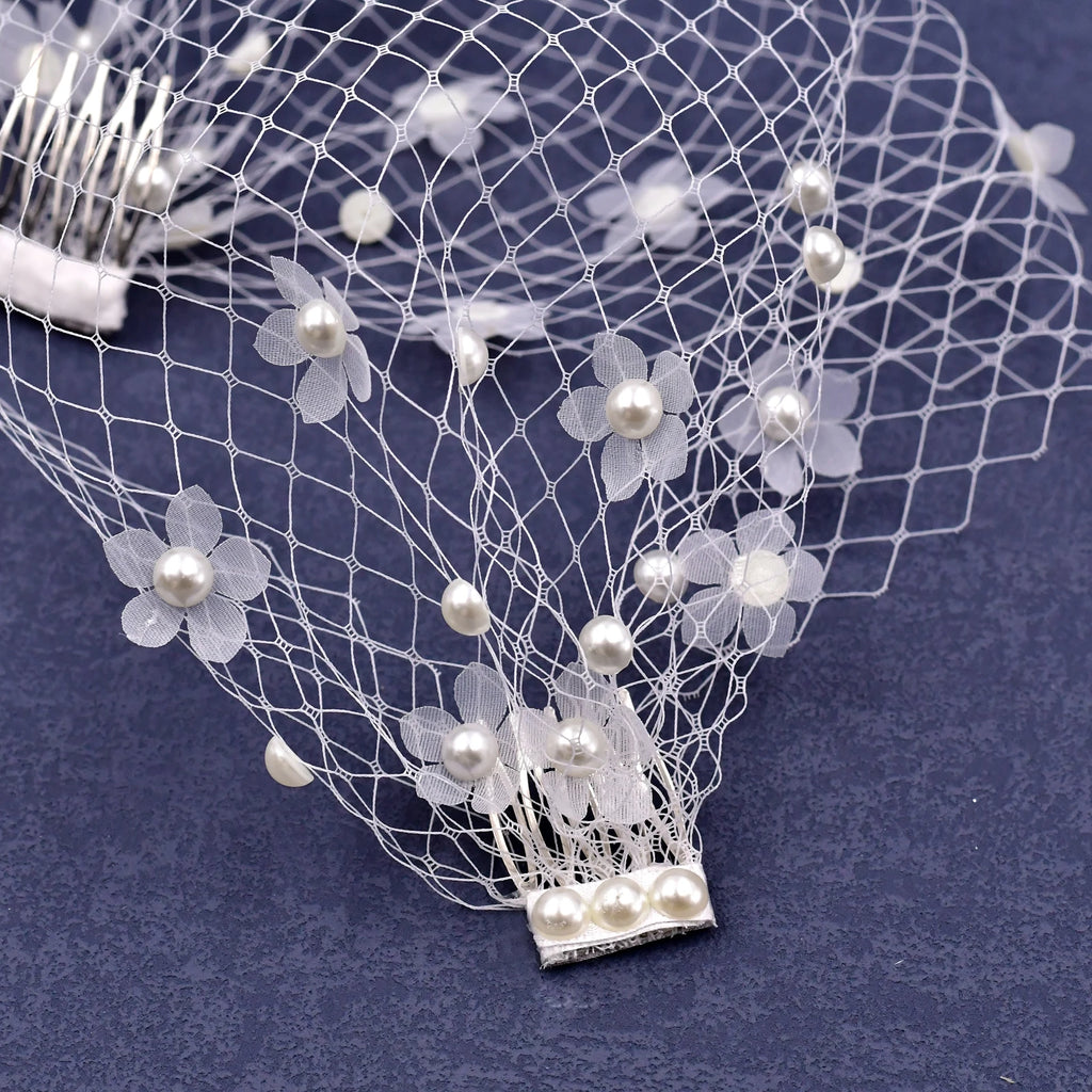 Mini Bridal Veils Blusher Veil Wedding Birdcage Veil with Pearls on the Two Combs Bachelorette Party Accessories VA15
