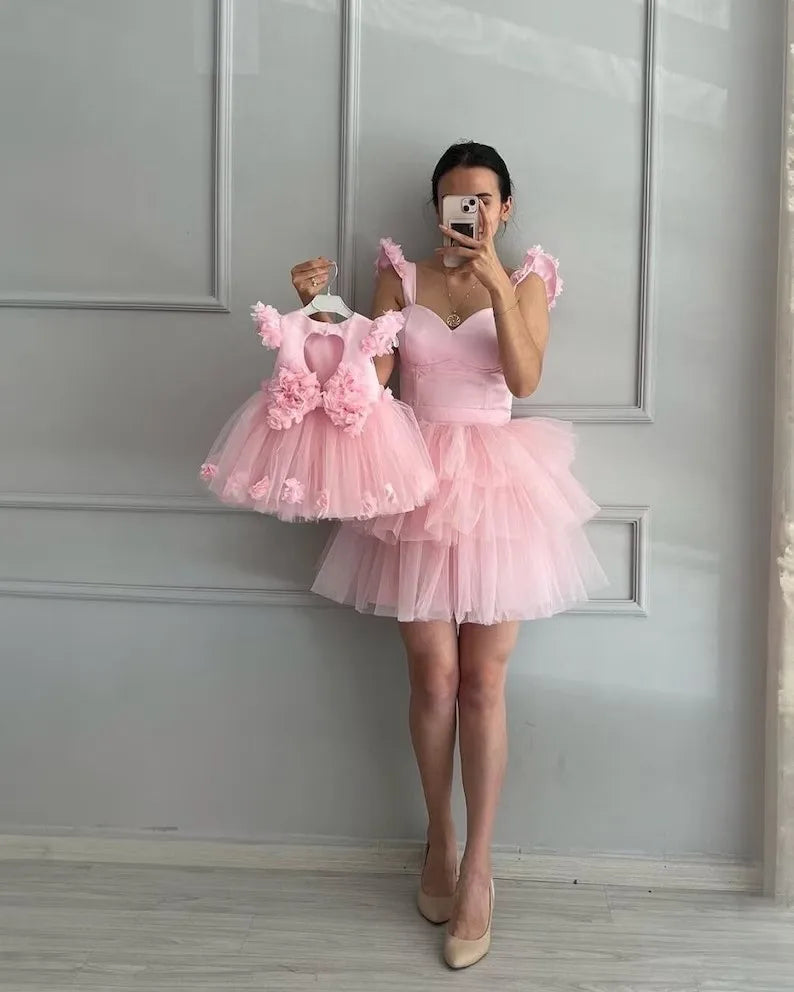 Super Cute Short Pink Tulle Mother and Daughter Dress for Baby Birthday Party Ruffles Flowers Mommy and Kids Matching Gown