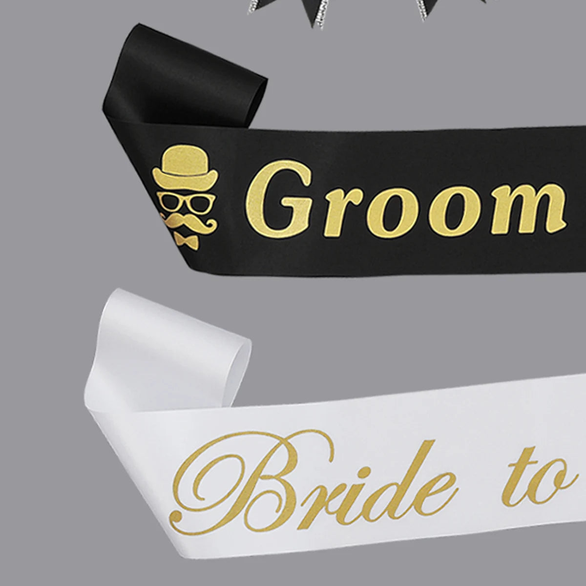 4PCS Bride to be, the bride of a bachelor party, etiquette with badge groom to be shoulder strap.