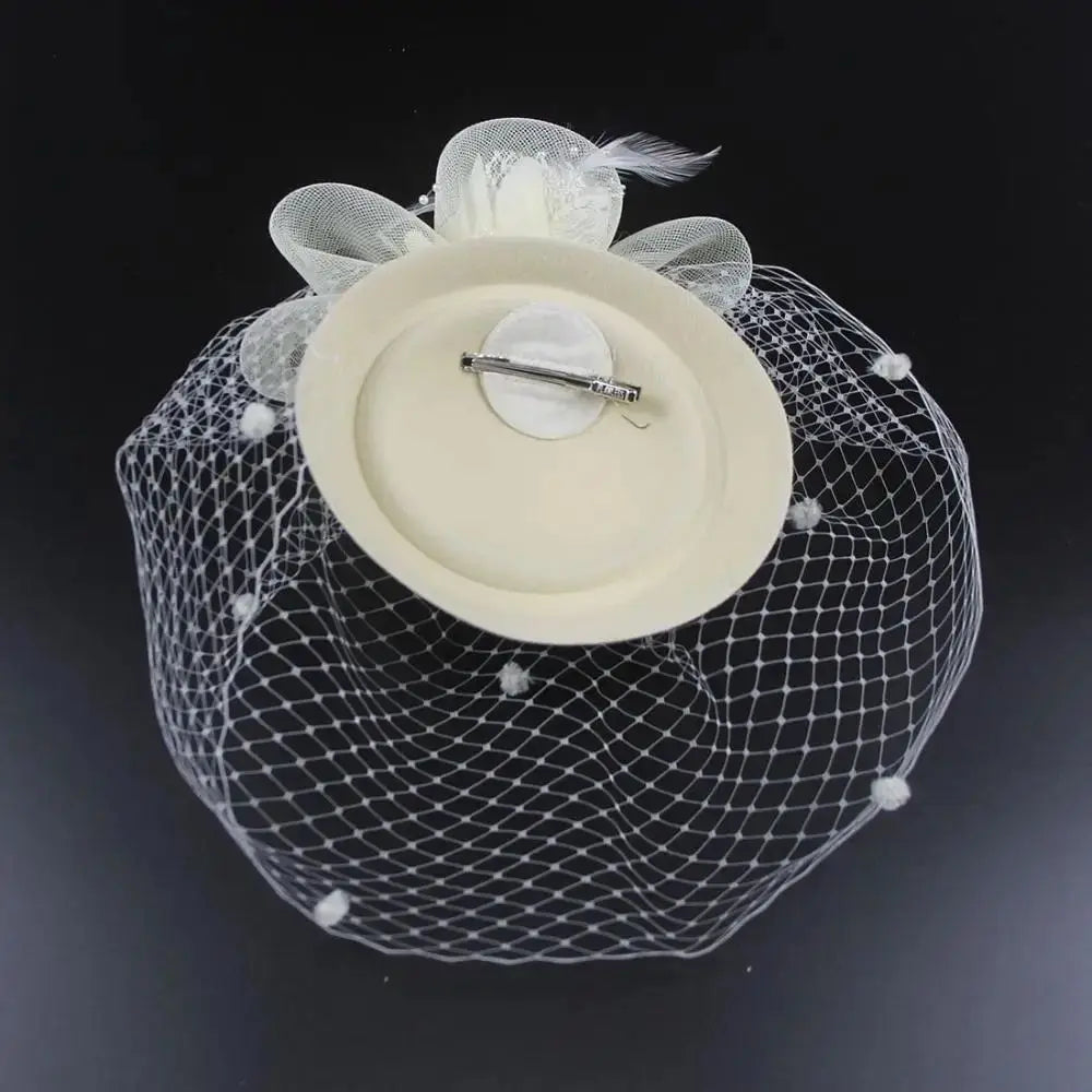 French Style Audrey Hepburn Elegant Small Veil Hat with Pearl and Feather Luxury Wedding Party Bridal Cocktail Event Fascinator