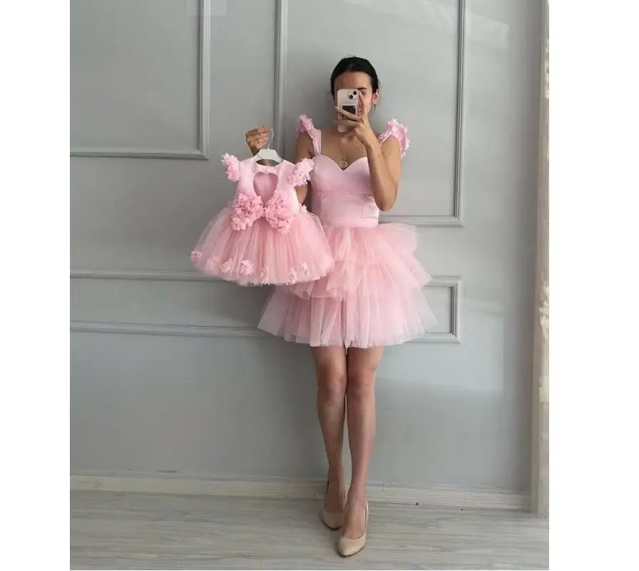 Super Cute Short Pink Tulle Mother and Daughter Dress for Baby Birthday Party Ruffles Flowers Mommy and Kids Matching Gown