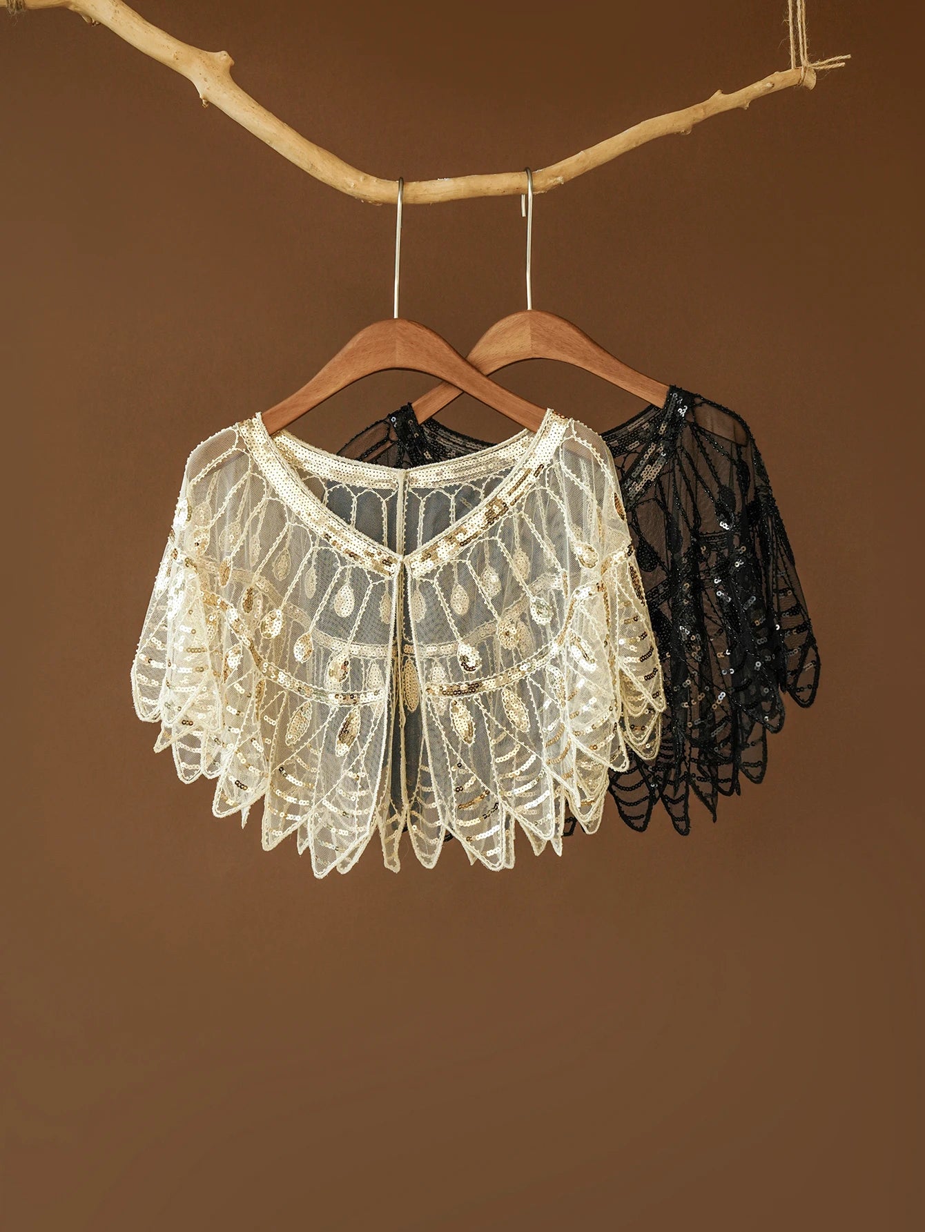 1920s Retro Leaf Beaded Sequin Flapper Shawl Loose Decoration Outerwear Short Cape Evening Party Ladies Cloak Shawl Black