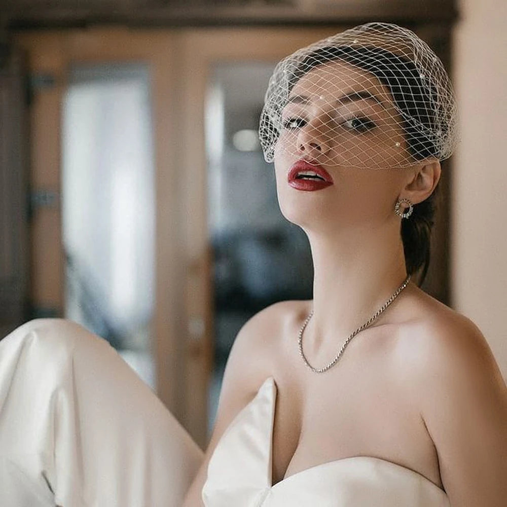 Mini Bridal Veils Blusher Veil Wedding Birdcage Veil with Pearls on the Two Combs Bachelorette Party Accessories VA15