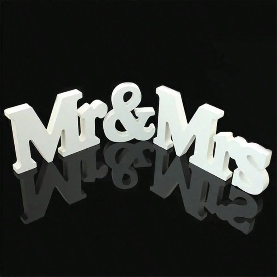 3pcs Wedding Decoration Wooden Love Just Married Mr & Mrs Desktop Ornaments Wood Letters Sign for Married Party Home Table Decor