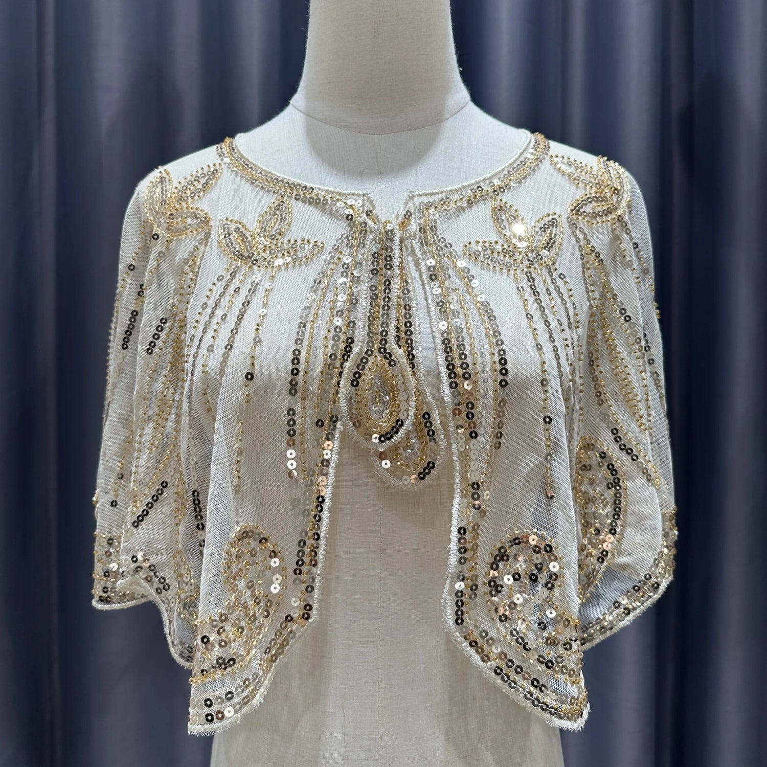 1920s Flapper Shawl with Sparkling Sequins & Lace Overlay - Black Vintage Polyester Mesh Evening Wrap for Weddings,