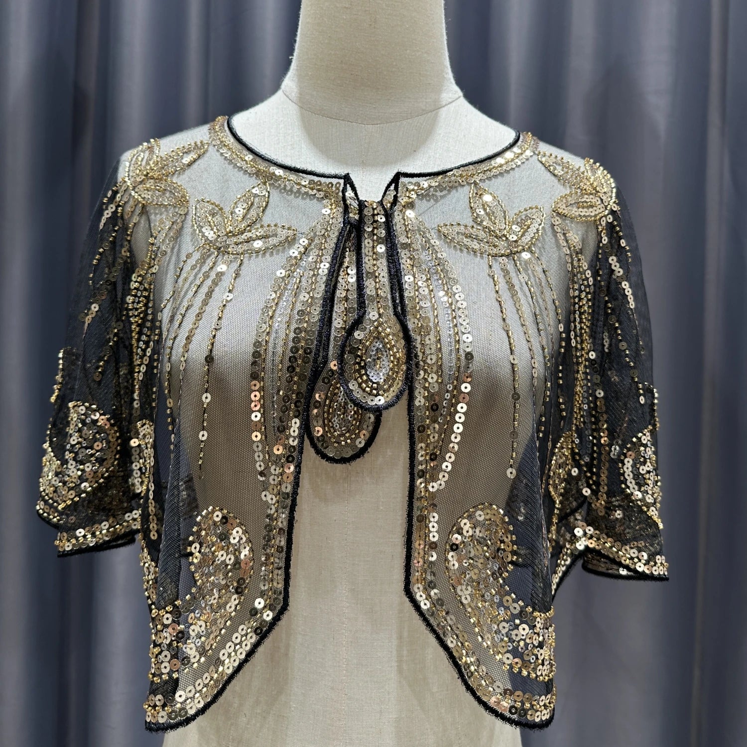 1920s Flapper Shawl with Sparkling Sequins & Lace Overlay - Black Vintage Polyester Mesh Evening Wrap for Weddings,